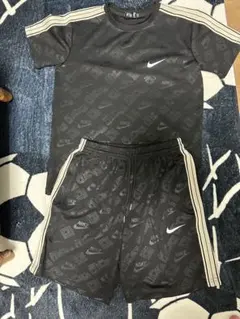 Nike Tシャツとショーツセット