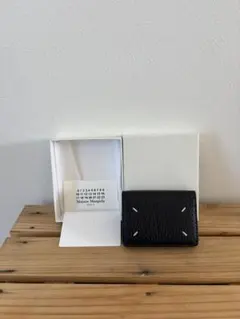 【新古品】Maison Margiela メゾンマルジェラ 三つ折財布のサムネイル