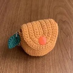 オレンジ　スナップボタン ポーチ ハンドメイド 編み物 キーホルダー付き