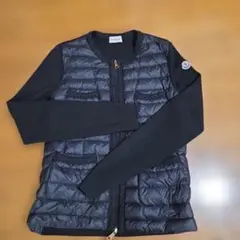 MONCLER ブラック ダウンカーディガン