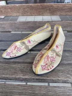 新品未使用品　台湾　チャイナ　シューズ　パンプス　刺繍