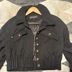 BALMAIN ブラック ノーカラー クロップドジャケットのサムネイル