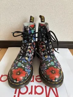 ドクターマーチン　花柄ブーツ