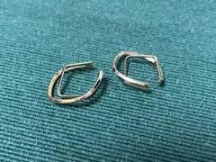 新品 JewCas カーヴメタルフープスクエアレイヤードイヤカフ ゴールド