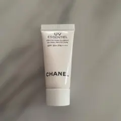 CHANEL UV ESSENTIEL シャネル　UV エサンシエル　サンプルのサムネイル