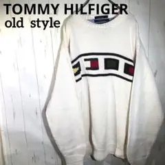 オールドトミーヒルフィガー☆胸元にロゴデザイン☆☆デザイン激カワ☆