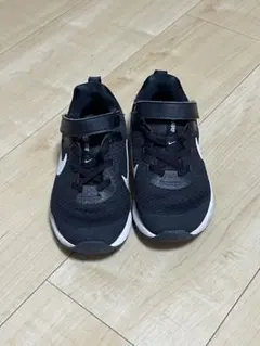 NIKE REVOLUTION6 スニーカー