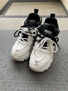 NiER バイカラー 厚底スニーカーのサムネイル
