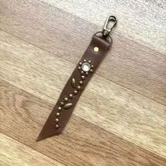 スタッズキーホルダー　本革　茶色　ハンドメイド　アメカジ HTC CALEE 風