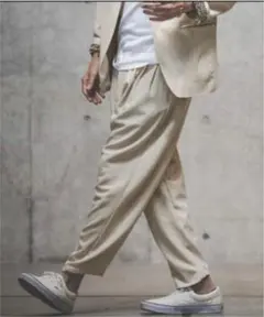 グリムクラップ　4wayマテリアルテーパードパンツ　サイズLのサムネイル