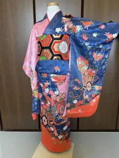 華やかな花柄着物　七五三7歳