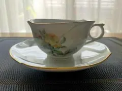 マイセン 白磁 花瓶 剣マーク フラワーベース 葉モチーフ 一輪挿し