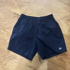 NEW ERA ブラック ショートパンツ Mのサムネイル