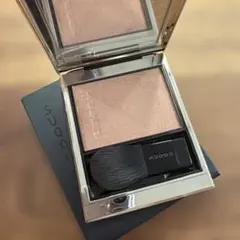 SUQQU メルティング パウダー ブラッシュ 09 可憐咲