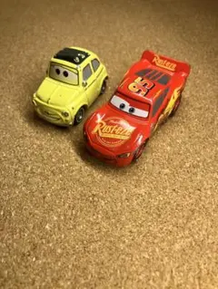トミカ カーズ ライトニング・マックィーン ルイジ 2台セット