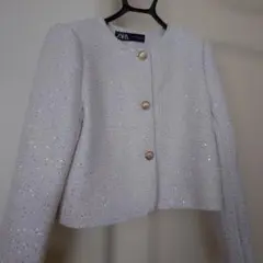 ZARAホワイト ノーカラージャケット ショート丈