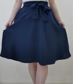 【激安】ロペピクニックウエストゴムフレアスカート　夏　無地　紺色　膝丈　M 38