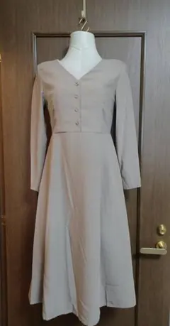 【新品・未使用品】ナチュラルビューティーベーシック　ワンピース　　Sサイズ