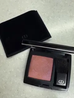 Dior ルージュブラッシュ　601 Hoolalam