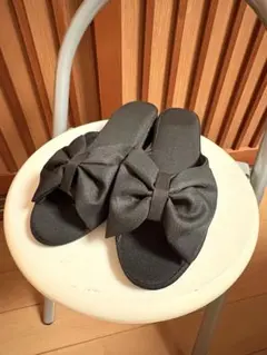 レディース スリッパ　黒　ヒール4cm 学校行事や受験　エステサロン 自宅用