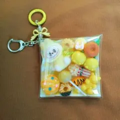 ガチャ詰めポーチ ラブブ