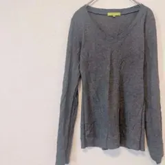 Vネック 長袖Tシャツ【S】無地 シンプル インナー