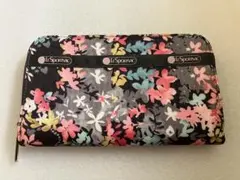 【美品】 レスポートサック 長財布　花柄のサムネイル
