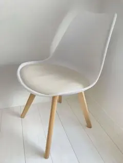 早い者勝ち❣️ダイニングチェア イームズチェア クッション付き リプロダクト 北欧