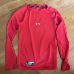 Under Armour 赤 長袖インナーSM