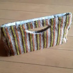 モイナ(MOYNA)ビーズ　クラッチバッグ