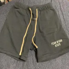 ESSENTIALS FEAR OF GOD STATE ショートパンツ