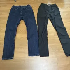 ダークブルーのジーンズとブラックのスラックスセット ユニクロGU