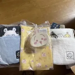 ちいかわ　ショルダーバッグ、ポーチ、エコバッグ、うさぎ、モモンガ、ハチワレ