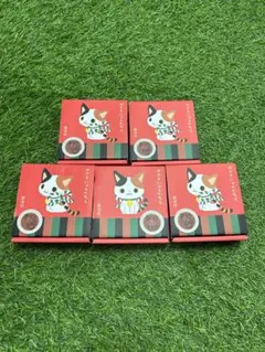 未使用新品 かぶきにゃんたろう 醤油皿 ふりむき4枚 おすわり1枚 計5枚セットのサムネイル