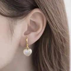 小ぶりフープ ハート ピアス ゴールド 揺れる 大人可愛い 韓国風