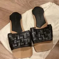 BOTTEGA VENETA ブラック編み込みサンダル　36