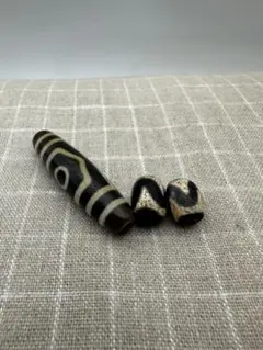 秘蔵上質紅天珠‼️西蔵老礦紅玉髄二眼如意天珠 - メルカリ