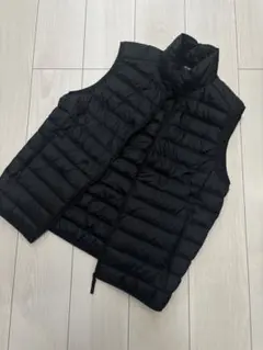 UNIQLO ユニクロ　ウルトラライトダウン　黒ベスト