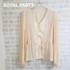ROYAL PARTY プリーツスリーブシアーブラウスのサムネイル