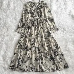 MISTREASSミストレアス　花柄ワンピース　三上悠亜