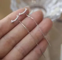 ジルコニア　シルバー　ピアス　揺れるロングチェーン　韓国　大人可愛い　上品