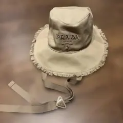美品PRADA バケットハット ベージュ ストラップ付き保存袋ありのサムネイル