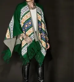 【売り尽くし 値下げ対応】幾何学模様 フリンジ付き ポンチョ