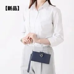 【新品】ランバンオンブルー　スマホショルダー　牛革　ネイビー　ゴールドチェーンのサムネイル