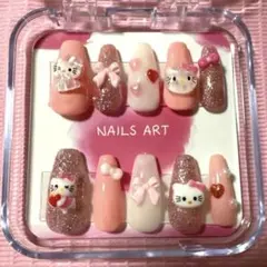 新品未使用　キティちゃん　ピンク　ネイルチップ　285610