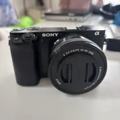 SONY α6400レンズキット、純正バッテリー2個、純正充電器 - メルカリ