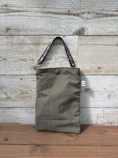 Item thumbnail for item 11cd040f-8042-4c4f-a39b-7212dabd9862