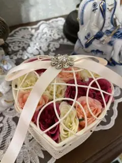 フラワーアレンジメント　薔薇入り　花かご　新品未使用　プレゼントにも