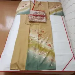 【しつけ糸付フルセット】訪問着→地紋駒刺繍 流水花蝶文 金彩 鈴乃屋扱い 逸品