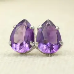 ペアシェープカットのアメジストをシンプルに楽しめるピアス K10WG